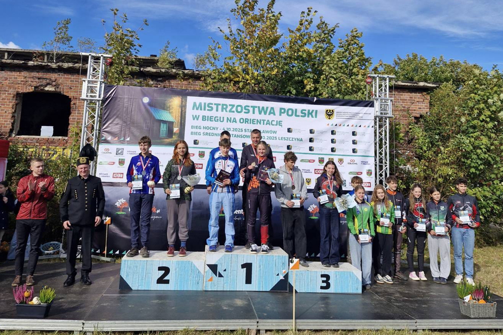 Oliwia_na_podium.jpeg